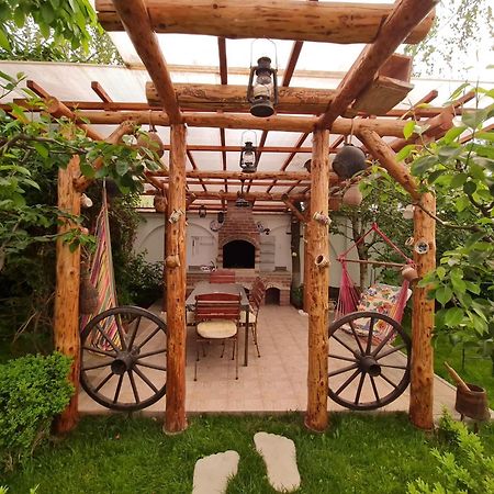 Apartamento Casa Aryan Sînpetru Exterior foto
